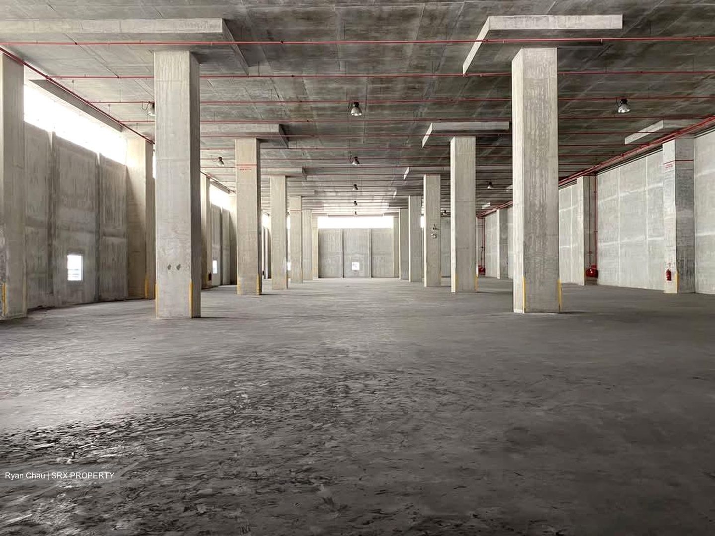 Benoi Sector (D22), Warehouse #587638111